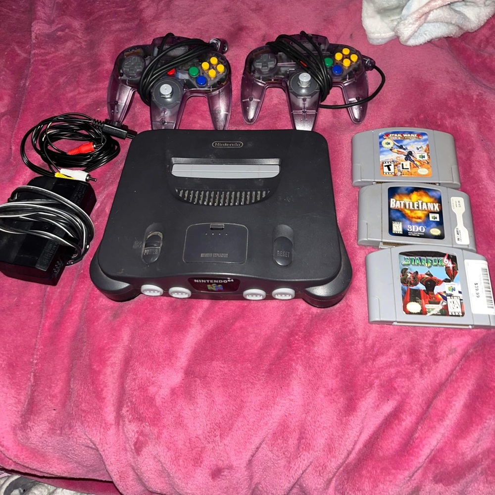 N64 with 3 games 2 controllers and all hookups.